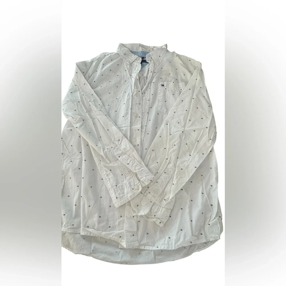 Tommy Hilfiger new with tags boys dress shirt button down